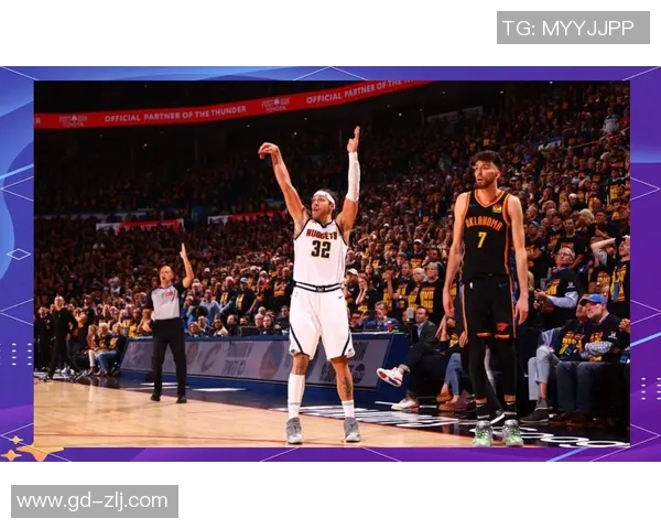 勇士与雷霆对决数据分析揭示比赛关键因素与球员表现